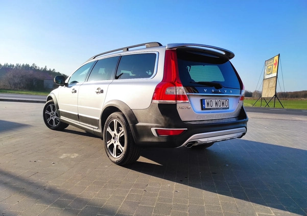 Volvo XC 70 cena 81000 przebieg: 143000, rok produkcji 2015 z Małogoszcz małe 121